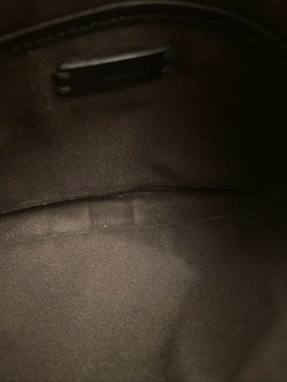 MADEWELL The Simple Crossbody Bag in True Black. - Picture 11 of 14